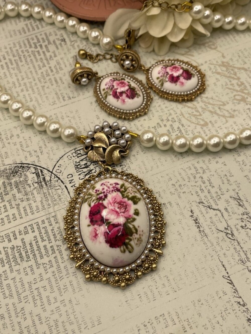 Vintage Floral Necklace Earrings Set Gold Pearl Pink Rose Pendant Jewelry Gift